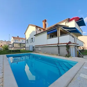 Casa Antonio With Swimming Pool , Novigrad Istria Croazia